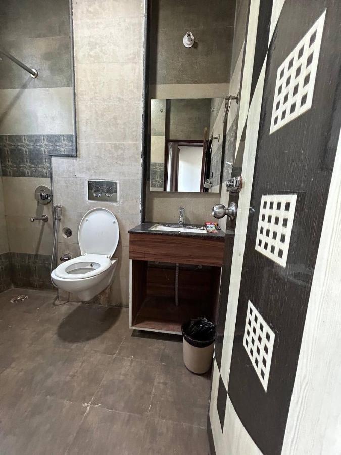 Hotel 7 Heavens Mussoorie Esterno foto