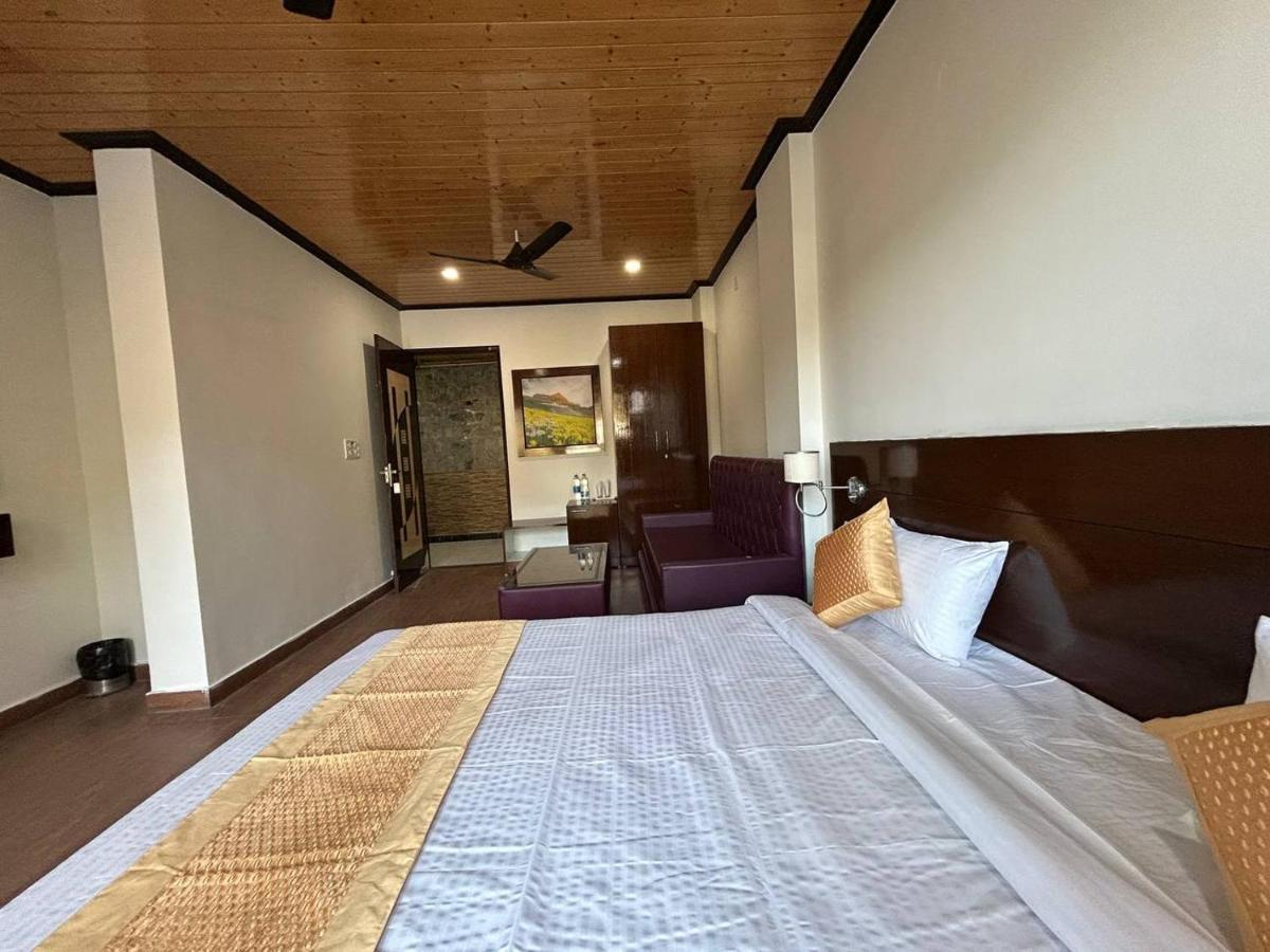 Hotel 7 Heavens Mussoorie Esterno foto