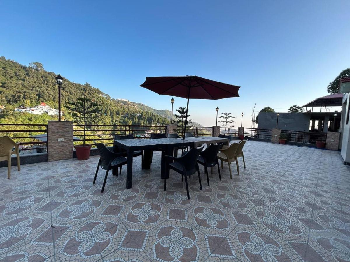 Hotel 7 Heavens Mussoorie Esterno foto